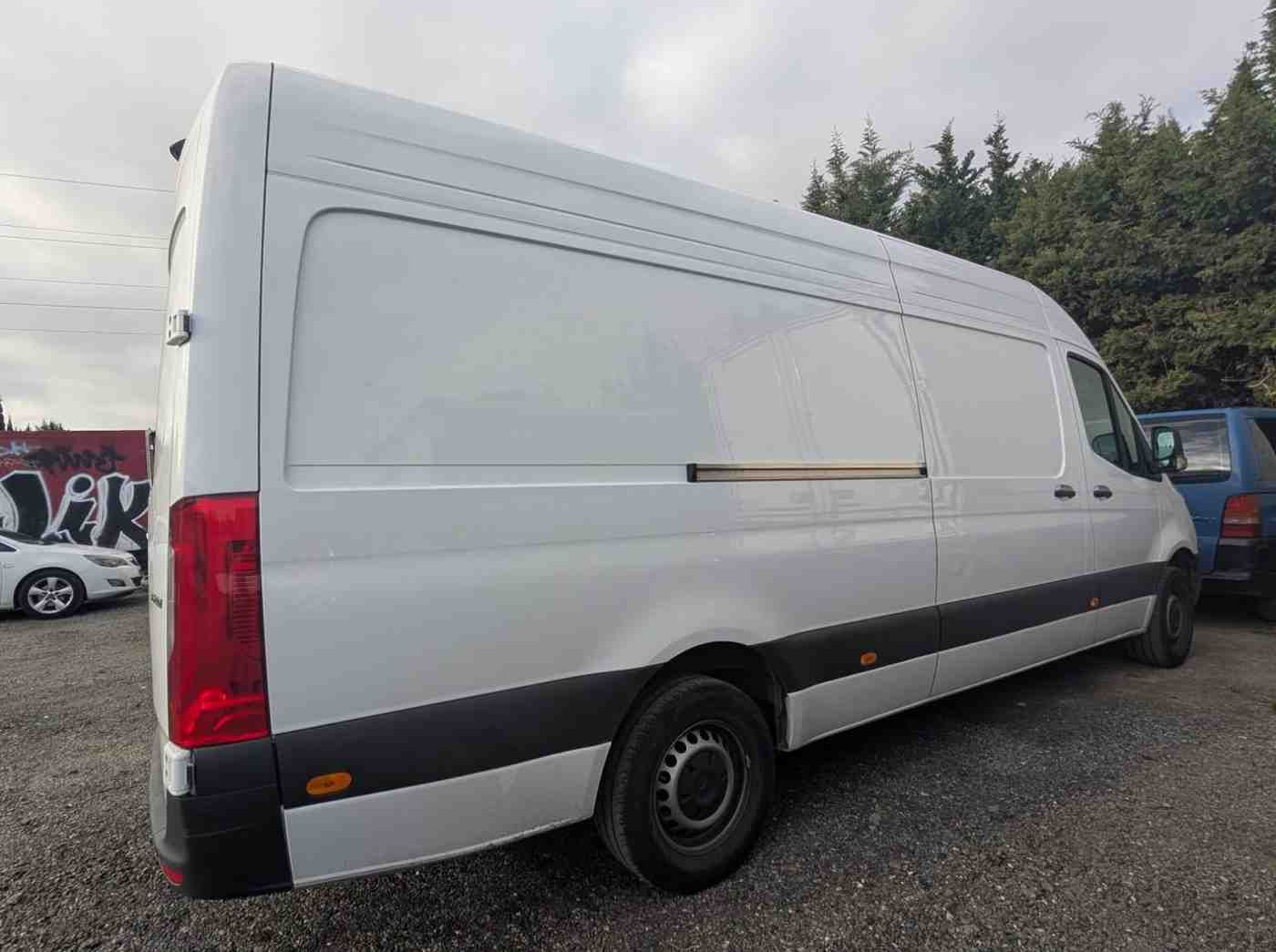 Furgoneta Express 3500 Kg Mercedes 03