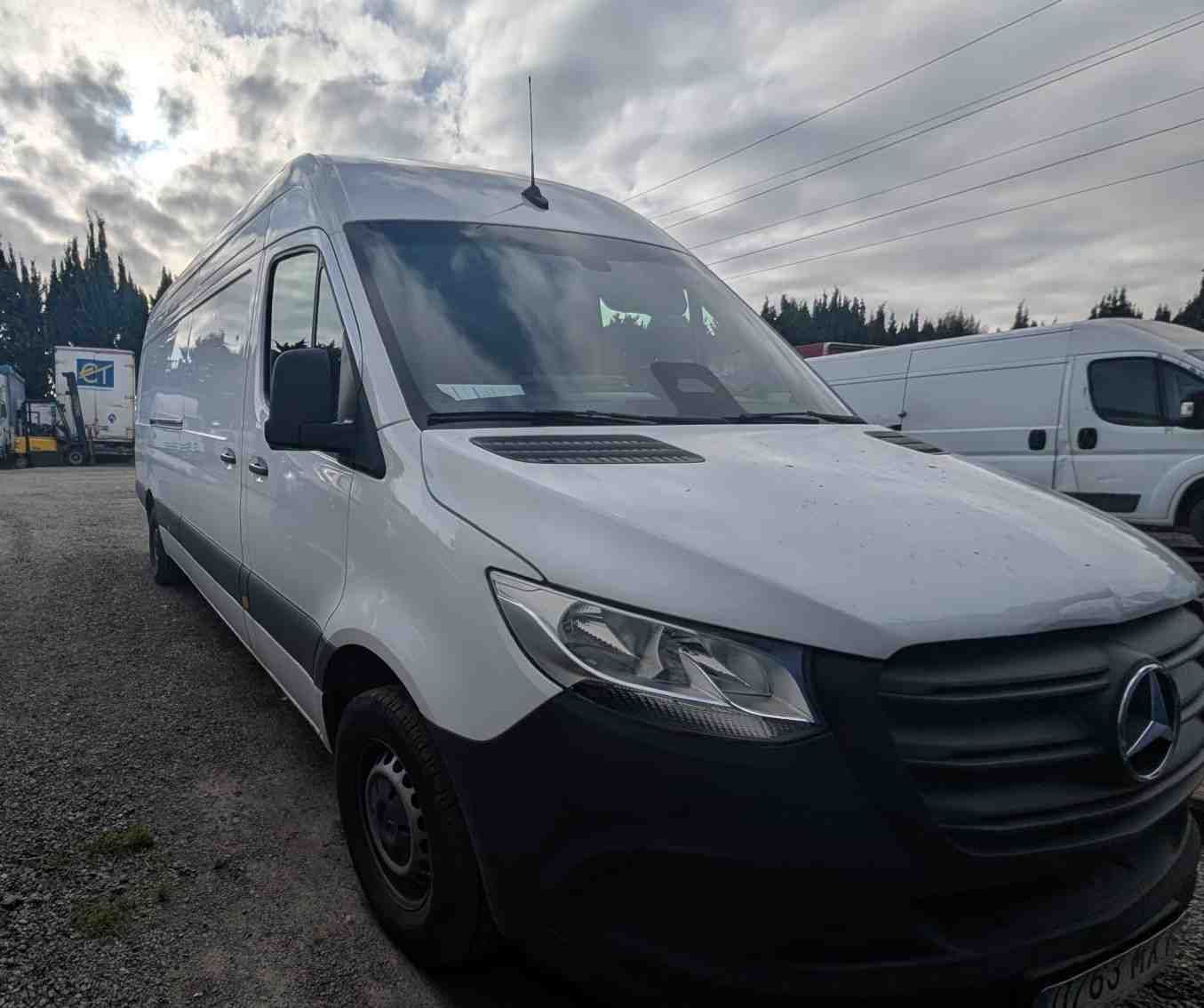 Furgoneta Express 3500 Kg Mercedes 01