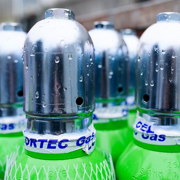 Helium, Flüssigstickstoff und andere Gasgemische bei Celortec Gas- und Industrietechnik GmbH