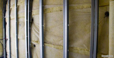 Pose de cloisons sur ossature métallique