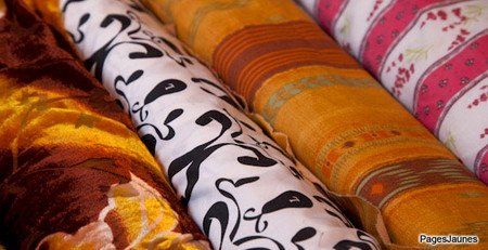 rouleau de tissu avec motif d'arabesques