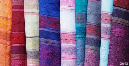 rouleau de tissu tons bleu