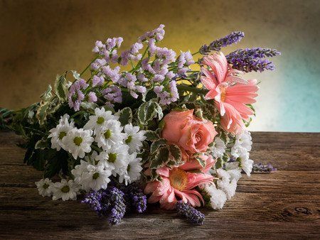 Bouquet de fleurs printanières