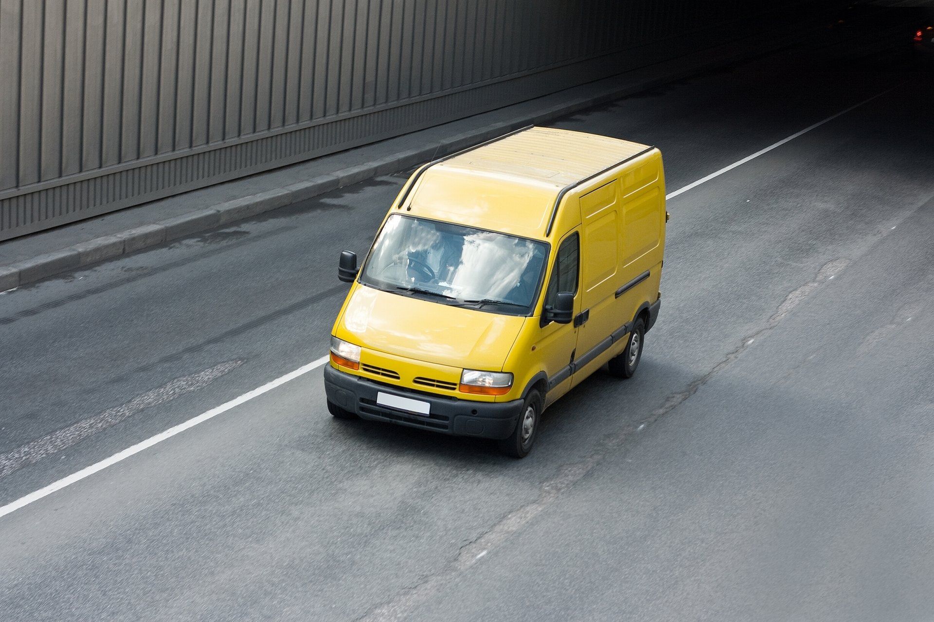 Van jaune
