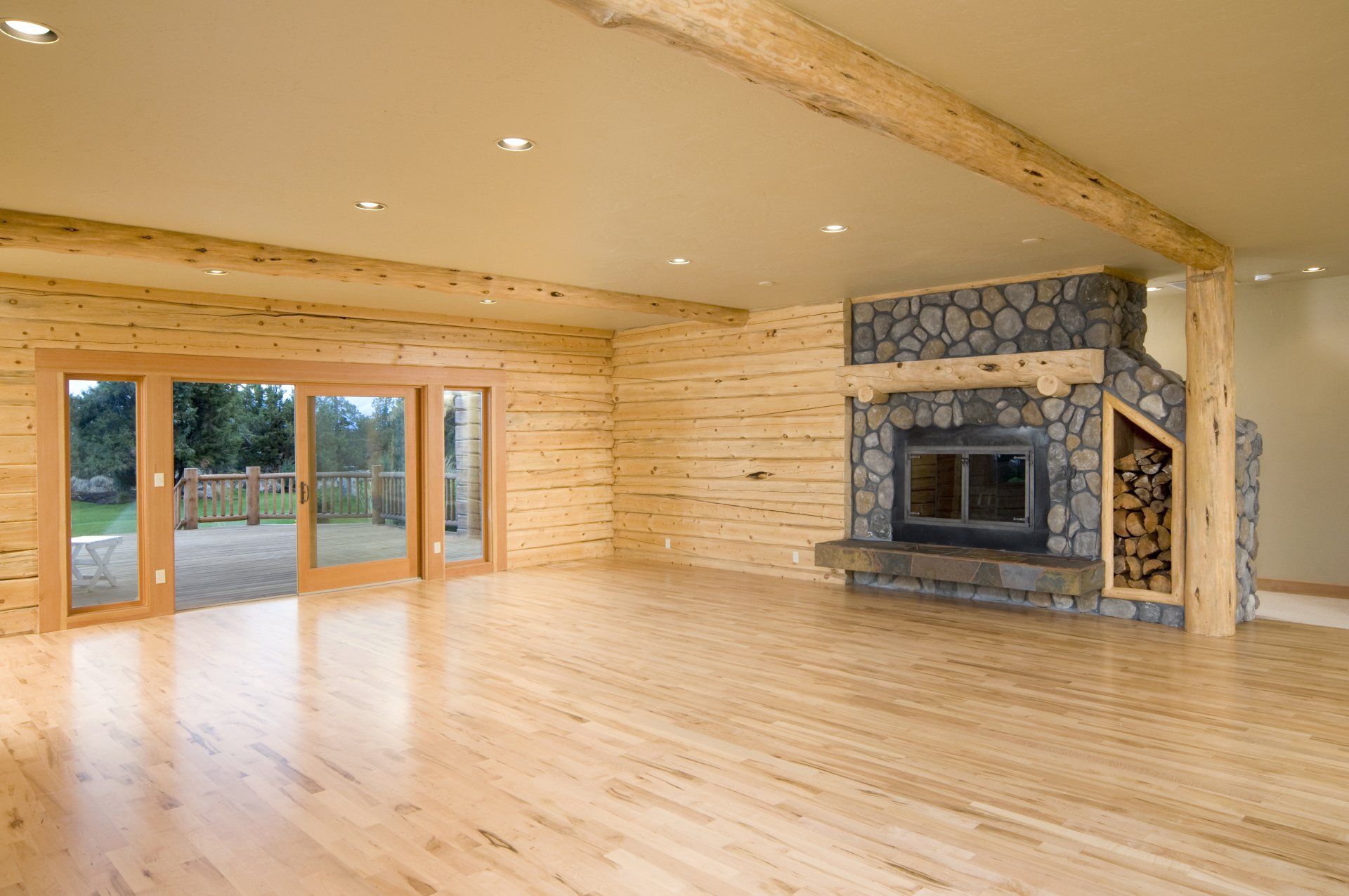 Sol stratifié dans un salon